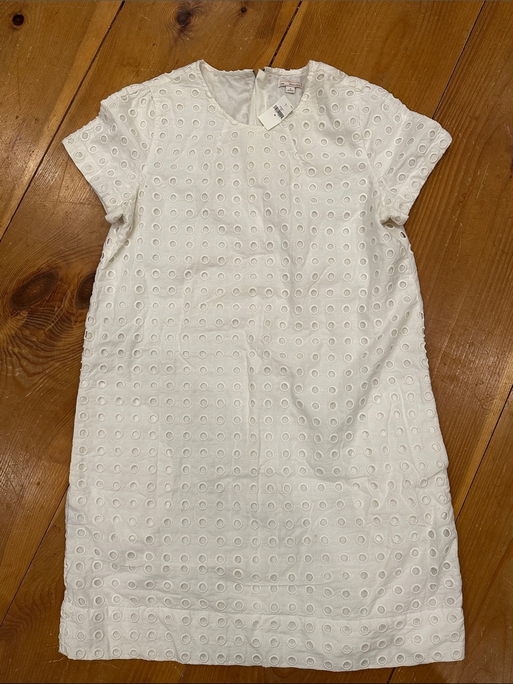 GAP White Eyelet Short Sleeve Shift Dress